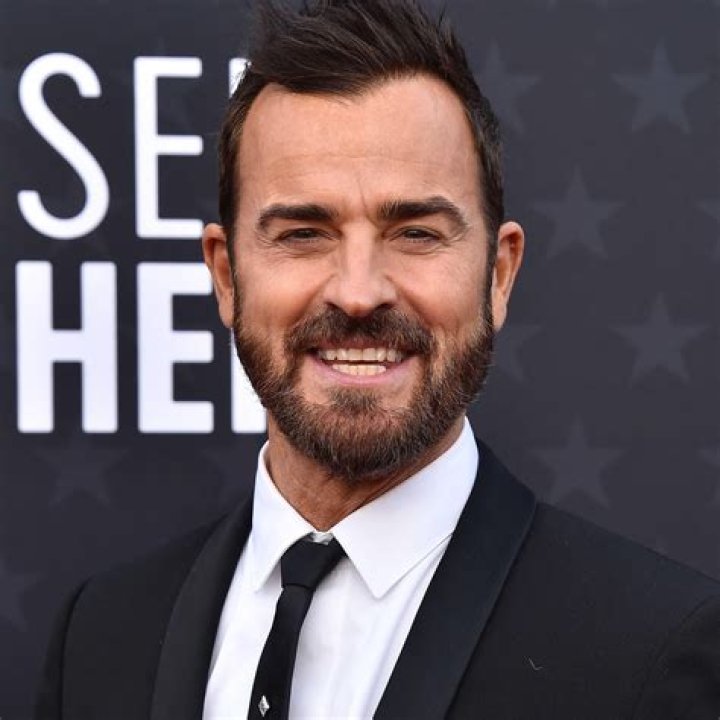 Justin Theroux Net Worth How Much is Theroux Worth?